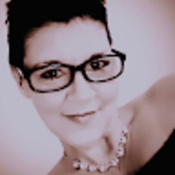 Meet your Posher, Samantha - Picture 1 of 1